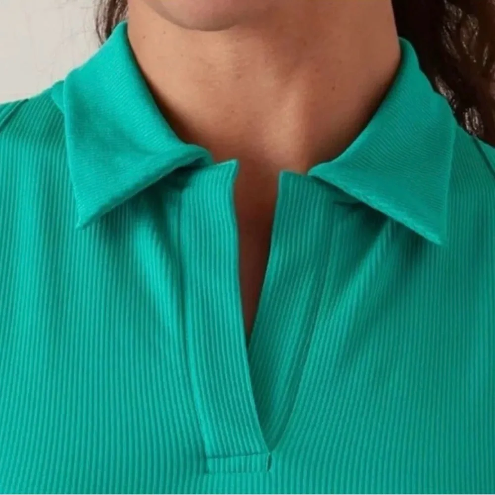 Athleta Aurora Seamless Crop Polo Tank // Tropic Green